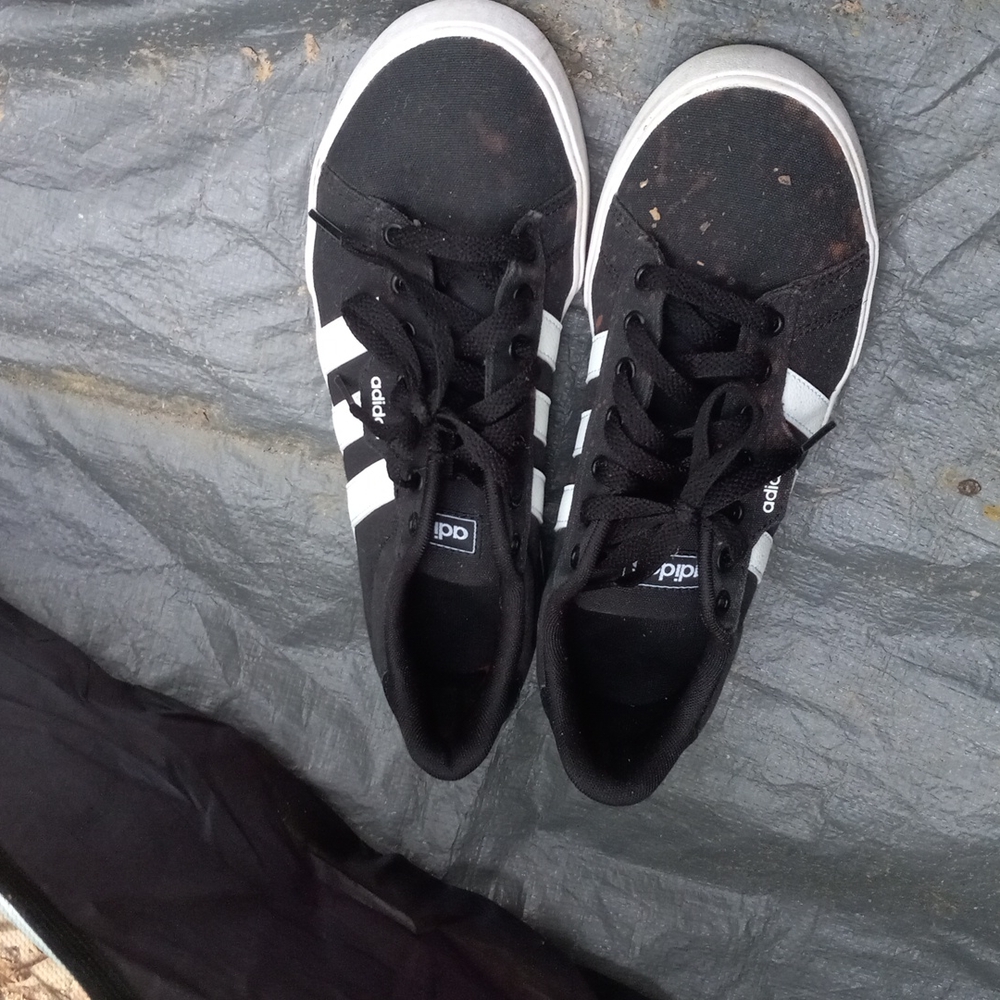 Women's addidas sneaker
